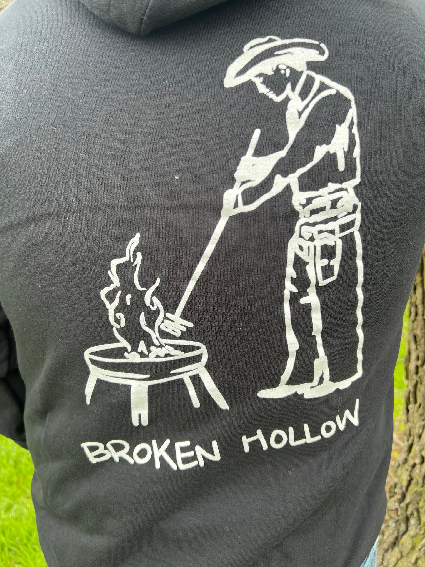 The Hierro Black Hoodie